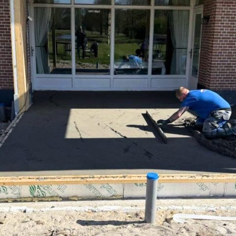 electric screed machine